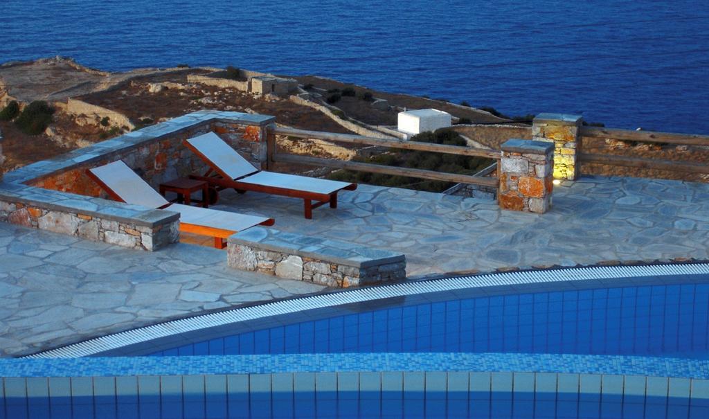 Miramare Hotel Folégandros エクステリア 写真