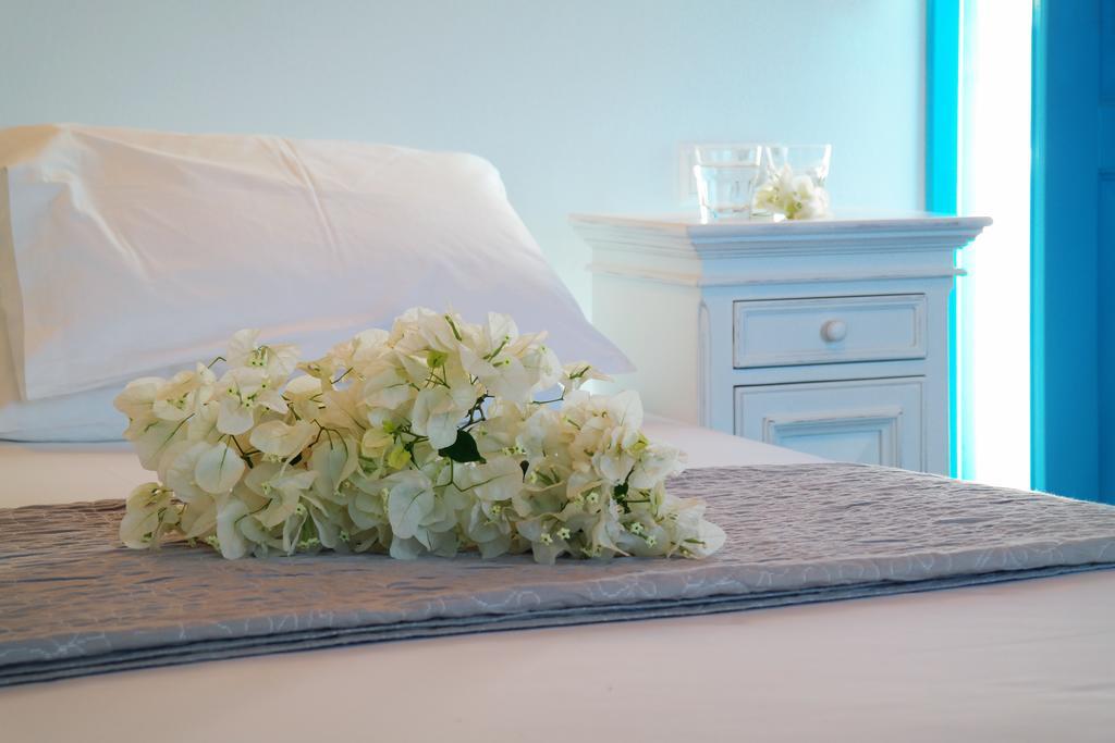 Miramare Hotel Folégandros エクステリア 写真